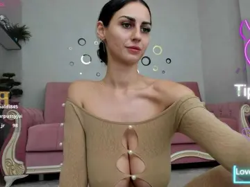 Bongacams Nude Webcam of belovedkhlloe