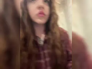 Bongacams Watch Live Sex Cams of LittleDelora