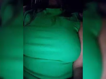 Bongacams Watch Live Sex Cams of NinaBelluschi