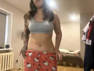 Bongacams Live Sex Cam of EsterAiu