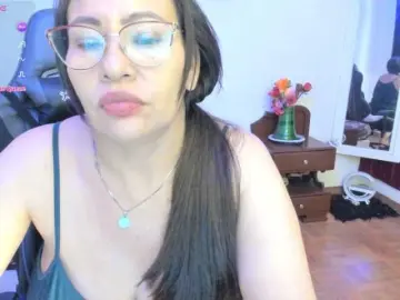 Bongacams Sex Cam of esmeraldamilf