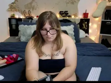 Bongacams Private Sex Chat of ElvinnaLaFrancaise