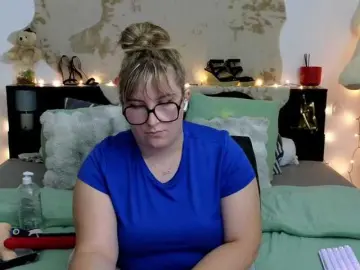 Bongacams Private Sex Chat of ElvinnaLaFrancaise