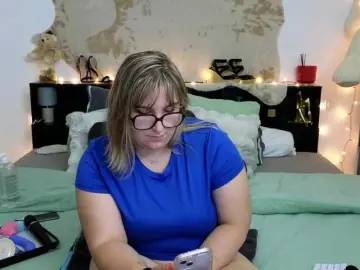 Bongacams Private Sex Chat of ElvinnaLaFrancaise