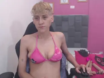 Bongacams Nude Webcam of HottAlexxxa