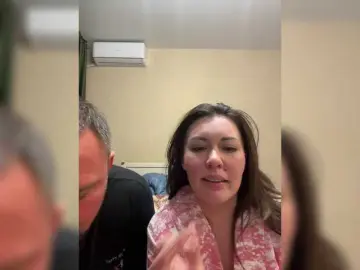 Bongacams Watch Live Sex Cams of GloryHoleW