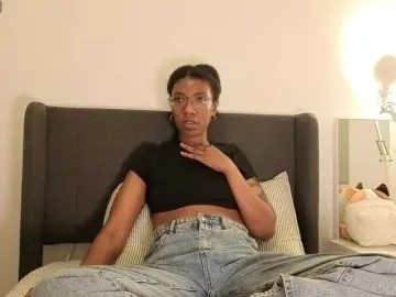 Bongacams Live Porn of CarolineS