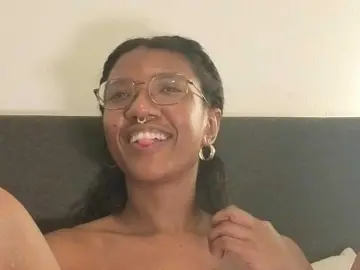 Bongacams Nude Webcam of CarolineS