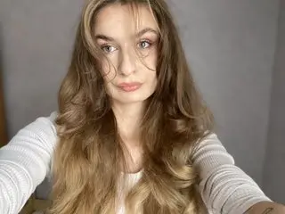 HotNina19