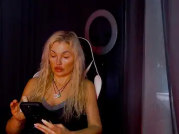 Bongacams Live Porn of Margo77-1