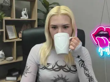 Bongacams Private Sex Chat of SweetLilyxo