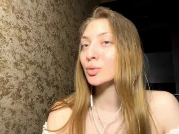 Bongacams Adult Video Chat of MyrticeDollen