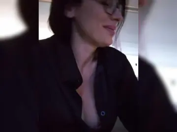 Bongacams Free Porn Cam of SophieMary