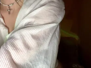 Bongacams Free Porn Cam of HollieDurand