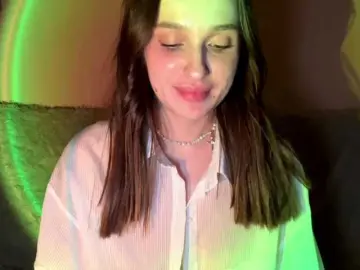 Bongacams Live Porn of HollieDurand