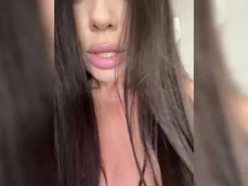 Bongacams Sex Cam of -Hennessy-
