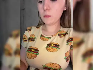 Bongacams Live Sex Cam of Peach--Alice