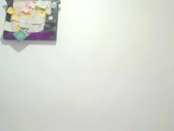 Bongacams Free Porn Cam of PetiteIvoryqueens