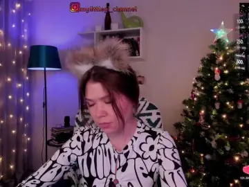 Bongacams Nude Webcam of MyLittlegi