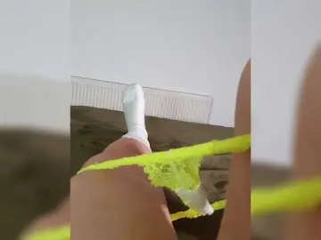 Bongacams Watch Live Sex Cams of Dia42