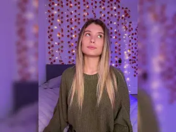 Bongacams Sex Cam of FOX69LOVE