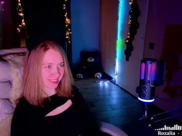 Bongacams Live Sex Cam of Vita-min-4ik