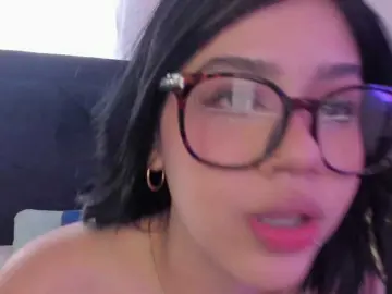 Bongacams Sex Cam of Lily-Woodz