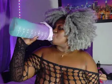 Bongacams Free Porn Cam of ebony-NeighborMoans