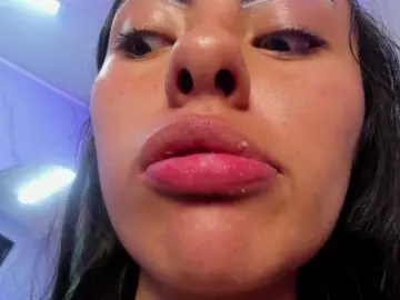 Bongacams Watch Live Sex Cams of MiaBonnie