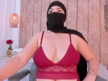 Bongacams Watch Live Sex Cams of adiila