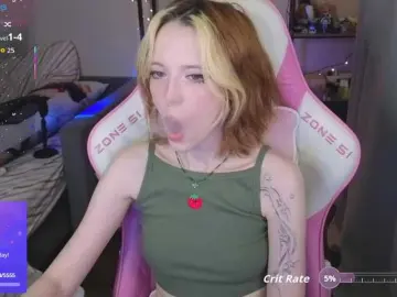 Bongacams Adult Webcam of crispy-tati-