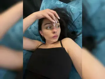 Bongacams Nude Webcam of GgggLAAAAaaFFtt596rr