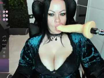 Bongacams Adult Webcams of MilfBigTitsa