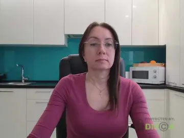 Bongacams Live Sex Cam of dulcesiomar8