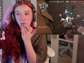 Bongacams Sex Cam of cinnabongirl