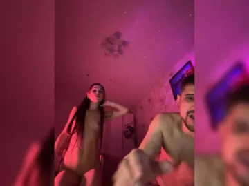 Bongacams Watch Live Sex Cams of VIP17CoupleDream