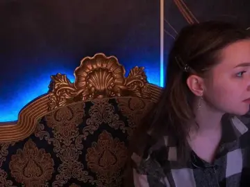 Bongacams Live Sex of CyrenaLuxe