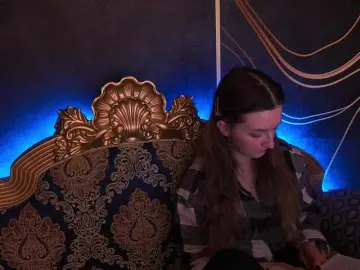 Bongacams Live Sex Cam of CyrenaLuxe