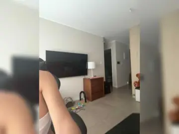 Bongacams Live Porn of Lili-Cruz40