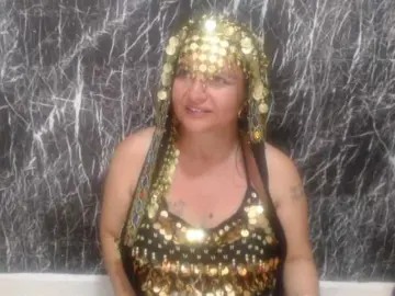 Bongacams Best live sex cam show of DeboraCienfuegos25