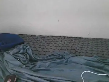 Bongacams Private Sex Chat of Petitelv