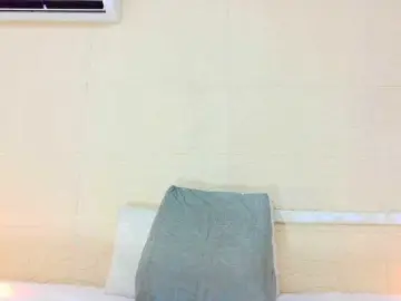 Bongacams Watch Live Sex Cams of Slim-chocobar18