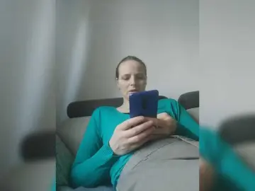 Bongacams Live Sex Cam of Lulu-Erotica