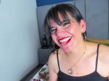 Bongacams Free Porn Cam of LauraHotties