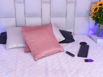 Bongacams Watch Live Sex Cams of SaraNixxon