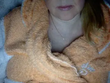 Bongacams Best live sex cam show of BlondyVio