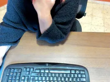 Bongacams Live Sex Cam of NikkiHollandxxx