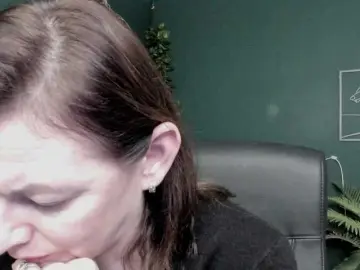 Bongacams Live Sex Cam of mrsVivian