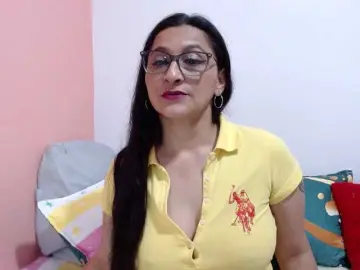 Bongacams Live Sex Cam of KarinaSuarez1