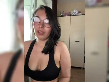 Bongacams Nude Webcam of Li-Love